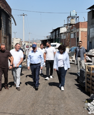 BAŞKAN ŞADİ ÖZDEMİR MAHALLELERDEKİ SORUNLARI YERİNDE İNCELEDİ