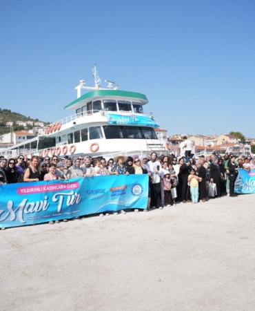 YILDIRIMLI KADINLAR, MAVİ TURLA BULUŞUYOR