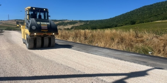 KARACABEY VE MUSTAFAKEMALPAŞA'DA YOLLAR YENİLENİYOR