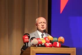 AK PARTİ BURSA'DAN PEŞ PEŞE YATIRIM AÇIKLAMALARI BURSA HIZLI TREN HATTINDA TEST SÜRECİ RESMEN BAŞLIYOR