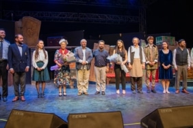 AÇIKHAVA'DA 'CİMRİ'YE ALKIŞ YAĞMURU