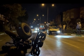 BURSA'DA KAZA DEHŞETİ SANİYE SANİYE KAMERADA...ATV İLE YOLUN KARŞISINA GEÇERKEN CANINDAN OLDU O ANLAR KAMERAYA SANİYE SANİYE YANSIDI