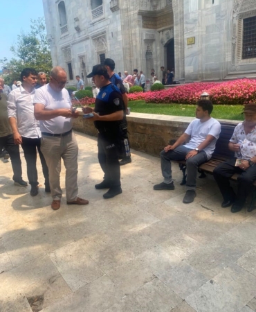 BURSA'DA POLİSTEN VATANDAŞLARA GÜVENLİK BİLGİLENDİRMESİ