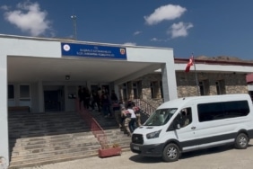 BAKAN GÜRLEK'TEN 2 OLAY İÇİN AYDINLATMA PAYLAŞIMI VAN'DA VE AFYONKARAHİSAR'DA 2 ÇOCUĞUN ÖLÜMLERİNİN CİNAYET OLDUĞU ORTAYA ÇIKTI