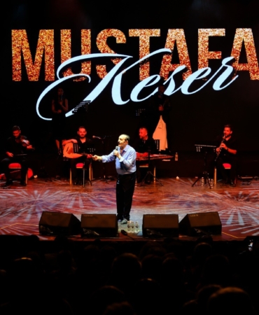 MUSTAFA KESER'DEN MÜZİK VE KAHKAHA DOLU GECE