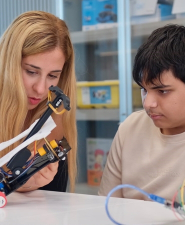 YILDIRIM'DA GENÇLER GELECEĞE HAZIRLANIYOR