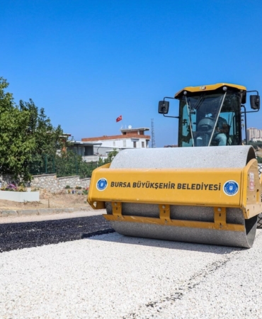 BURSA'DA MEZARLIK YOLLARI YENİLENİYOR