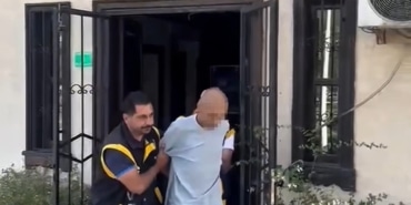 "TANIMAZLAR" DEDİ, POLİS SAÇTAN DEĞİL DOSYADAN TANIDI BERBER DOKUNDU, POLİS NOKTAYI KOYDU, 20 YILDAN ARANAN FİRARİ YAKALANDI