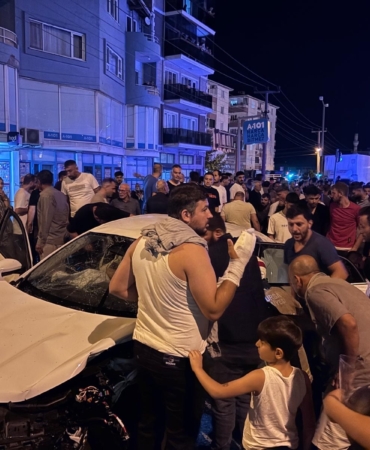 KIRMIZI IŞIK İHLALİ FACİA GETİRDİ : 1'İ AĞIR 5 YARALI