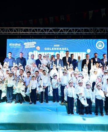 YILDIRIM BELEDİYESİ'NDEN 700 ÇOCUK İÇİN SÜNNET ŞÖLENİ SÜNNET OLAN ÇOCUKLAR KLASİK ARAÇLARLA ŞEHİR TURU ATTI
