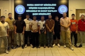 BURSA'DA KAÇAK GÖÇMEN OPERASYONU: 11 KİŞİ YAKALANDI, 1 ŞÜPHELİ GÖZALTINDA