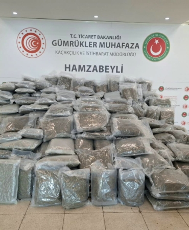 EDİRNE-HAMZABEYLİ GÜMRÜK KAPISI'NDA YAKLAŞIK 288 KİLOGRAM ESRAR CİNSİ UYUŞTURUCU MADDE ELE GEÇİRİLDİ