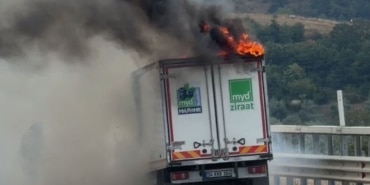 BURSA'DA SEYİR HALİNDEKİ KAMYONET ALEVLERE TESLİM OLDU