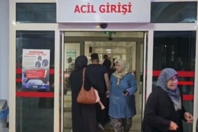 BURSA'DAKİ DÜĞÜN YEMEĞİNDE 367 KİŞİ HASTANELERE BAŞVURDU 74 HASTA AMBULANSLARLA BURSA'YA TAŞINDI, ÇOĞU TABURCU OLDU TEDAVİSİ DEVAM EDEN 23 HASTANIN DURUMLARI İYİ