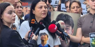 ATLAS ÇAĞLAYAN'IN ANNESİ: "VERİLECEK CEZA BENİ RAHATLATMAYACAK AMA BU CEZASIZLIK ALGISININ DA ORTADAN KALKMASINI İSTİYORUM"