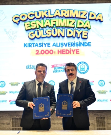 YILDIRIM'DA 6 BİN ÖĞRENCİYE KIRTASİYE DESTEĞİ