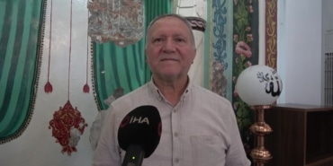 TARİHİ CAMİDE SIVALAR AKTI 550 YILLIK TARİH ORTAYA ÇIKTI TUZ PAZARI CAMİİ'NİN DUVARLARINDAN TARİH ÇIKTI, 1961'DE BOYANAN DUVARLAR DÖKÜLÜNCE OSMANLI MOTİFLERİ ORTAYA ÇIKTI