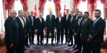 CUMHURBAŞKANI ERDOĞAN, 4 SPOR KULÜBÜ BAŞKANINI KABUL ETTİ