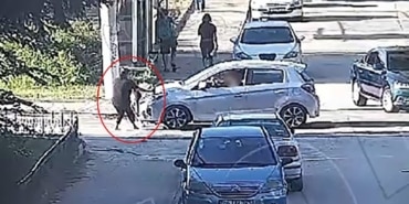 MİNİK MAVİ'NİN HAYATINI KAYBETTİĞİ KAZANIN GÖRÜNTÜLERİ ORTAYA ÇIKTI KAZADA ÖLEN 3 YAŞINDAKİ ELİF MAVİ AVLİ'NİN ACILI AİLESİ SÜRÜCÜYE EV HAPSİ VERİLMESİNE VE BİLİRKİŞİ RAPORUNA İTİRAZ ETTİ