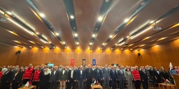 BURSA'DA REKOR KAN BAĞIŞINA TEŞEKKÜR BURSA'DA BİR EĞİTİM DÖNEMİNDE 18 BİN 67 ÜNİTE KAN BAĞIŞI TOPLANDI