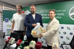 BURSASPOR BASKETBOL'A ŞORT VE TRİBÜN İSİM SPONSORLUĞU DESTEĞİ