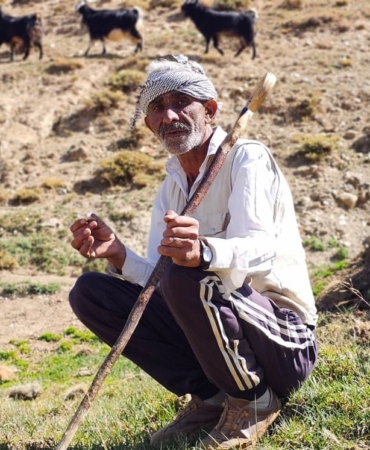 BURSA'DAN KÖYÜNE DÖNDÜ, HAYVANCILIKLA GEÇİMİNİ SAĞLIYOR