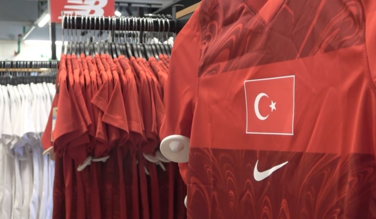 AY YILDIZLI FORMALAR BURSASTORE'DA SATIŞA ÇIKTI