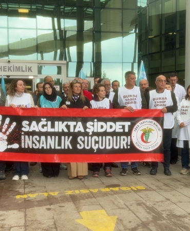 MUDANYA'DA SAĞLIK ÇALIŞANINA YÖNELİK ŞİDDETE TEPKİ