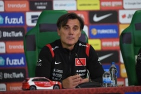 VİNCENZO MONTELLA'DAN İSTİFA AÇIKLAMASI: "HAYIR, YAPTIĞIM ÇALIŞMALARA İNANIYORUM" A MİLLİ FUTBOL TAKIMI TEKNİK DİREKTÖRÜ VİNCENZO MONTELLA "ÖYLE BİR GÜNDEMİMİZ YOK" "ÖZ GÜVENİ KAYBETMEDEN YOLUMUZA DEVAM ETMELİYİZ" "HERKESİN MİLLİ TAKIMIMIZA SAHİP ÇIKMASI GEREKTİĞİNE İNANIYORUM"