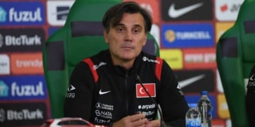 VİNCENZO MONTELLA'DAN İSTİFA AÇIKLAMASI: "HAYIR, YAPTIĞIM ÇALIŞMALARA İNANIYORUM" A MİLLİ FUTBOL TAKIMI TEKNİK DİREKTÖRÜ VİNCENZO MONTELLA "ÖYLE BİR GÜNDEMİMİZ YOK" "ÖZ GÜVENİ KAYBETMEDEN YOLUMUZA DEVAM ETMELİYİZ" "HERKESİN MİLLİ TAKIMIMIZA SAHİP ÇIKMASI GEREKTİĞİNE İNANIYORUM"