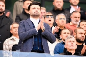 BURSASPOR BAŞKANI ENES ÇELİK'TEN BATALLA VE MUSTAFA ER MESAJI BAŞKAN ÇELİK: "KİŞİLERİ BURSASPOR'UN ÜSTÜNE KOYMAYALIM"