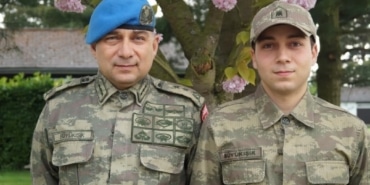 "OĞLUMU DEMİR ÇUBUKLA KATLEDİP İNTİHAR SÜSÜ VERDİLER" 8 YILDA 5 KEZ YALAN RAPOR İDDİASI: 62 ADLİ TIP UZMANI İÇİN ÇEMBER DARALDI HUKUK ZAFERİNİ KAZANAN EMEKLİ PAŞA: "HESABINI TEK TEK SORACAĞIM"