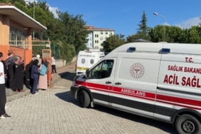 İSTANBUL VALİLİĞİ: "BAŞAKŞEHİR'DEKİ ORTAOKULDA ÖĞRENCİLER ARASINDA ÇIKAN KAVGADA 5 ÖĞRENCİ YARALANDI"