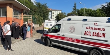 İSTANBUL VALİLİĞİ: "BAŞAKŞEHİR'DEKİ ORTAOKULDA ÖĞRENCİLER ARASINDA ÇIKAN KAVGADA 5 ÖĞRENCİ YARALANDI"