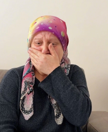 ORMANDA BOĞAZI KESİLEREK ÖLDÜRÜLEN GÖKÇE'NİN AİLESİ KONUŞTU: SON GÖRÜNTÜLERİ YÜREK BURKTU ERKEK ARKADAŞI TARAFINDAN ÖLDÜRÜLEN 18 YAŞINDAKİ GÖKÇE ALKAN'IN ANNESİ ZEYNEP ALKAN: "ADALET İSTİYORUM, KIZIMIN KİMSEYE ZARARI YOKTU, ONA SON GÜN GİTMEMESİNİ SÖYLEDİM" "GÖKÇE'NİN ABLASI ÖZLEM AKBAY: "KARDEŞİM GÜLER YÜZLÜ SESSİZ SAKİN KİMSEYE ZARARI OLMAYAN BİR İNSANDI, KATİL ZANLISI ARABASININ PERT VE KENDİSİNİN HASTANEDE OLDUĞU YALANINI UYDURUP ONU ÇAĞIRMIŞ, GÖKÇE ONUNLA GÖRÜŞMEK İÇİN DEĞİL AYRILMAK İÇİN YANINA GİTTİ, GİTME DEDİM AMA YÜZLEŞMEK İSTEDİ" ÖLDÜRÜLEN GÖKÇE'DEN GERİYE MUTLU GÜNLERİNDE ÇEKİLMİŞ VİDEOLAR KALDI