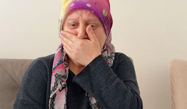 ORMANDA BOĞAZI KESİLEREK ÖLDÜRÜLEN GÖKÇE'NİN AİLESİ KONUŞTU: SON GÖRÜNTÜLERİ YÜREK BURKTU ERKEK ARKADAŞI TARAFINDAN ÖLDÜRÜLEN 18 YAŞINDAKİ GÖKÇE ALKAN'IN ANNESİ ZEYNEP ALKAN: "ADALET İSTİYORUM, KIZIMIN KİMSEYE ZARARI YOKTU, ONA SON GÜN GİTMEMESİNİ SÖYLEDİM" "GÖKÇE'NİN ABLASI ÖZLEM AKBAY: "KARDEŞİM GÜLER YÜZLÜ SESSİZ SAKİN KİMSEYE ZARARI OLMAYAN BİR İNSANDI, KATİL ZANLISI ARABASININ PERT VE KENDİSİNİN HASTANEDE OLDUĞU YALANINI UYDURUP ONU ÇAĞIRMIŞ, GÖKÇE ONUNLA GÖRÜŞMEK İÇİN DEĞİL AYRILMAK İÇİN YANINA GİTTİ, GİTME DEDİM AMA YÜZLEŞMEK İSTEDİ" ÖLDÜRÜLEN GÖKÇE'DEN GERİYE MUTLU GÜNLERİNDE ÇEKİLMİŞ VİDEOLAR KALDI