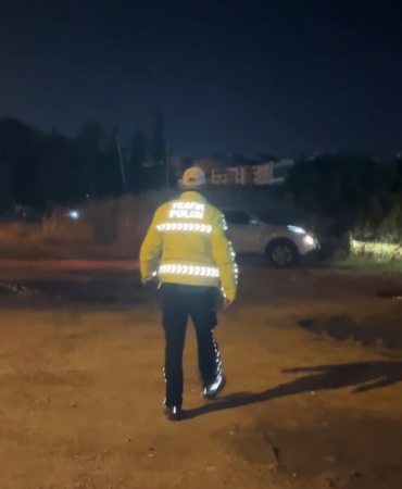 "BEN SEYİR HALİNDE DEĞİLİM" DEDİ, POLİSİ ÇİLEDEN ÇIKARDI POLİS BU SEFER ALKOLLÜ SÜRÜCÜYE NASIL UYGULAMA YAPAMAYACAKLARINI ANLATTI