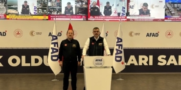 İÇİŞLERİ BAKANI ÇİFTÇİ: "ARAMA VE KURTARMA ÇALIŞMALARIMIZ KAPSAMINDA İSTANBUL GENELİNDE SU BASKINI VE SEL NEDENİYLE MAHSUR KALAN 2 BİN 727 VATANDAŞIMIZ SAĞ SALİM TAHLİYE EDİLMİŞTİR" "İSTANBUL'DA 2, KOCAELİ, ZONGULDAK, SAKARYA, DÜZCE VE YALOVA İLLERİMİZDE EĞİTİM ÖĞRETİME BUGÜN BİR GÜN SÜREYLE ARA VERİLMİŞTİR"