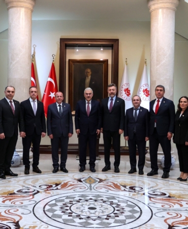 BTSO'DA ÖZER MATLI DÖNEMİ RESMEN BAŞLADI BTSO YÖNETİM KURULU BAŞKANI ÖZER MATLI MAZBATASINI ALDI