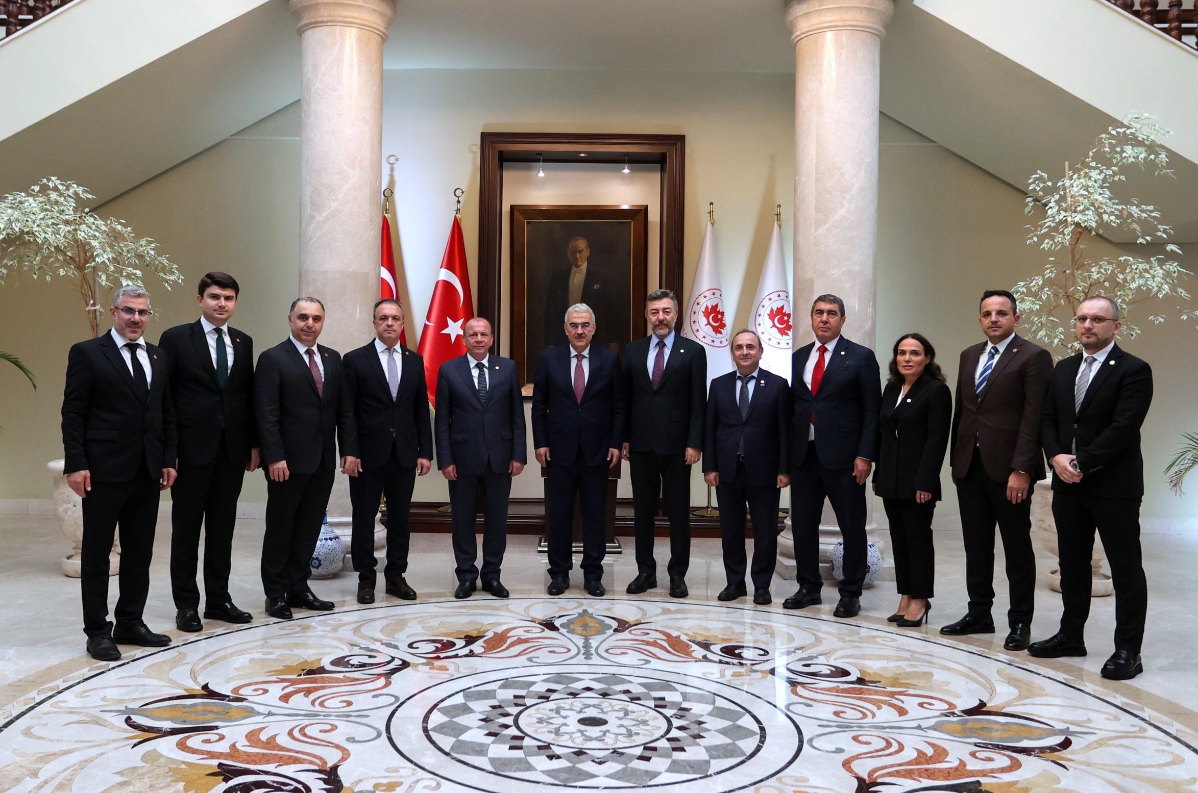 BTSO'DA ÖZER MATLI DÖNEMİ RESMEN BAŞLADI BTSO YÖNETİM KURULU BAŞKANI ÖZER MATLI MAZBATASINI ALDI