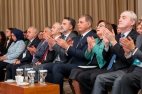 BAŞKAN VEKİLİ BİBA: "DİRENÇLİ ŞEHİRLER İÇİN YOL HARİTASI BELİRLEDİK"