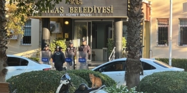 MİLAS BELEDİYESİNE OPERASYON BAŞKAN VE OĞLU DAHİL 35 ŞÜPHELİ HAKKINDA GÖZALTI KARARI 29 ŞÜPHELİ YAKALANDI