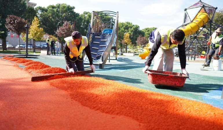 Yıldırım’da parklarda bakım ve onarım çalışmaları hızlandı