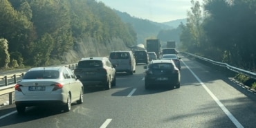 RÜZGAR TÜRBİNİ KANATLARI İÇİN TRAFİK DURDURULDU
