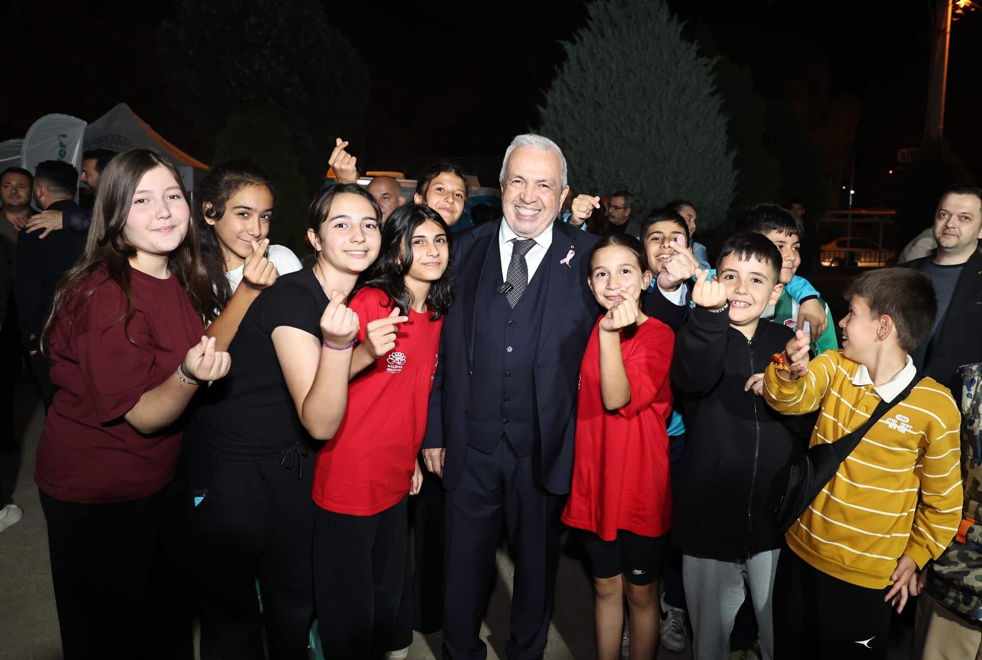 BAŞKAN ŞADİ ÖZDEMİR AKÇALAR'DA VATANDAŞLARLA BULUŞTU