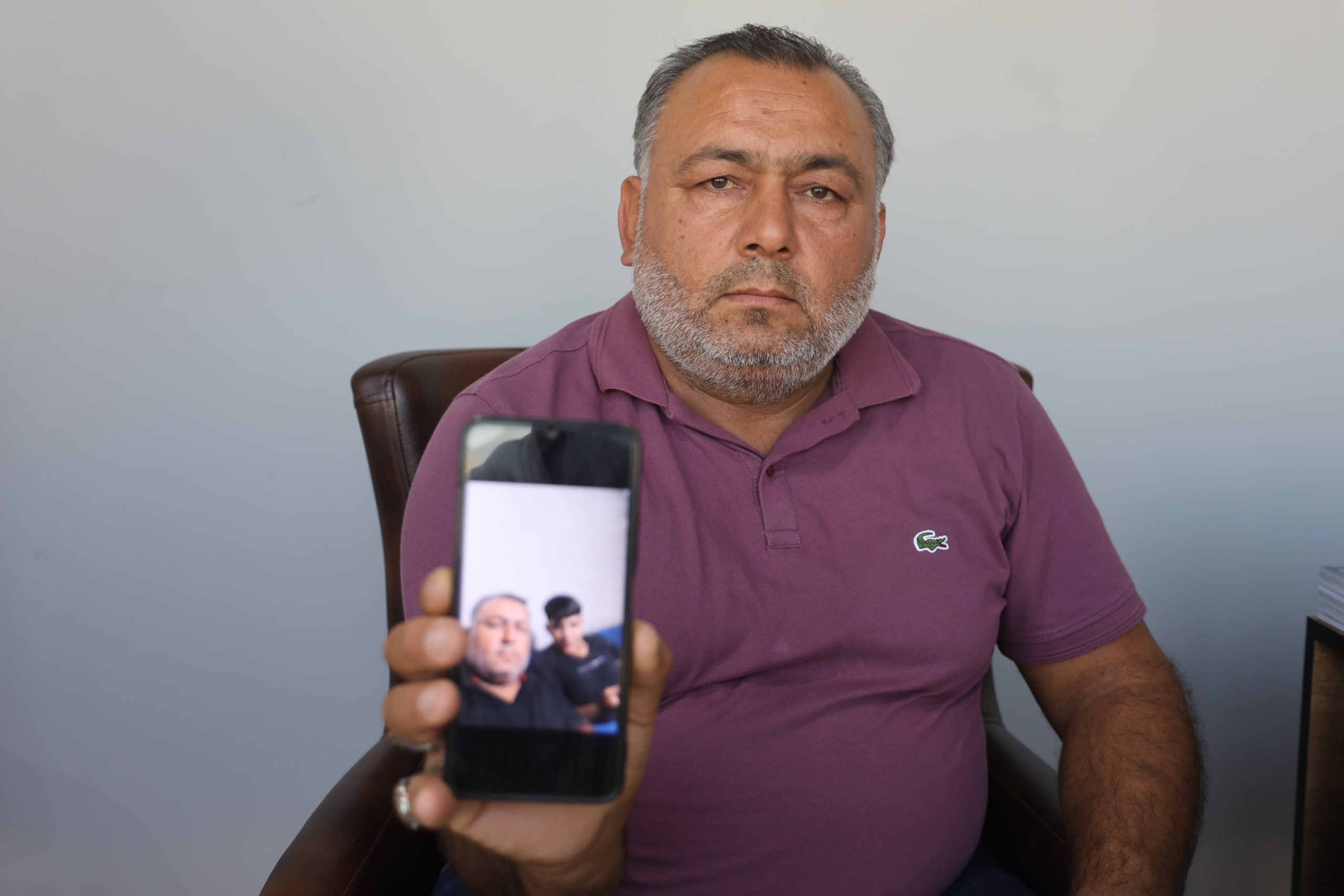 KİRALIK BUNGALOV YALANIYLA VATANDAŞLARI DOLANDIRIP, İBAN OYUNUYLA MARANGOZ ÇIRAĞININ HAYATINI KARARTTILAR MARANGOZ ÇIRAĞININ 3 BİN TL'LİK HAFTALIĞINI ALABİLMEK İÇİN AÇTIĞI İBAN HAYATINI KARARTTI, 250 YILA KADAR HAPİS CEZASIYLA KARŞI KARŞIYA
