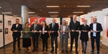 1326 BURSA FETİH MÜZESİ'NDE ANLAMLI SERGİ OSMANGAZİ BELEDİYESİ, CUMHURİYET'İN 103'NCÜ YILINA ÖZEL SERGİ HAZIRLADI