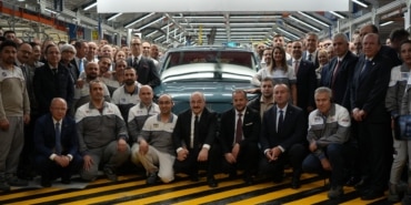 DOBLO, 3 YIL ARADAN SONRA K9 KARDEŞLERİYLE BİRLİKTE TEKRAR BURSA'DA BURSA'DAN AVRUPA'YA OTOMOTİV HAMLESİ TOFAŞ'TA K9 DÖNEMİ BAŞLADI TOFAŞ'TAN 300 MİLYON DOLARLIK OTOMOTİV YATIRIMI