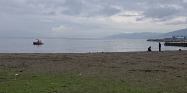 MUDANYA SAHİLİNDE ERKEK CESEDİ BULUNDU