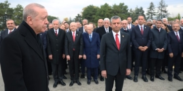 CUMHURBAŞKANI ERDOĞAN BAŞKANLIĞINDAKİ DEVLET ERKANI ANITKABİR'İ ZİYARET ETTİ